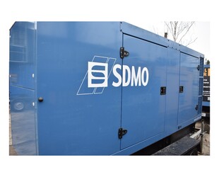 Генератор дизельний SDMO JS120K (96кВт)